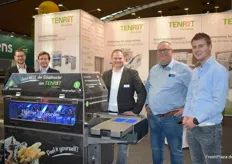 Christian Schönwälder, Carl Philipp Tenge-Rietberg, Sascha Wietbrauk, Peter Wolters und Noud Bergs von TENRIT Foodtec Maschinenbau GmbH. Auf der expoSE stellte das Unternehmen den neuen "Schälmaster" vor.